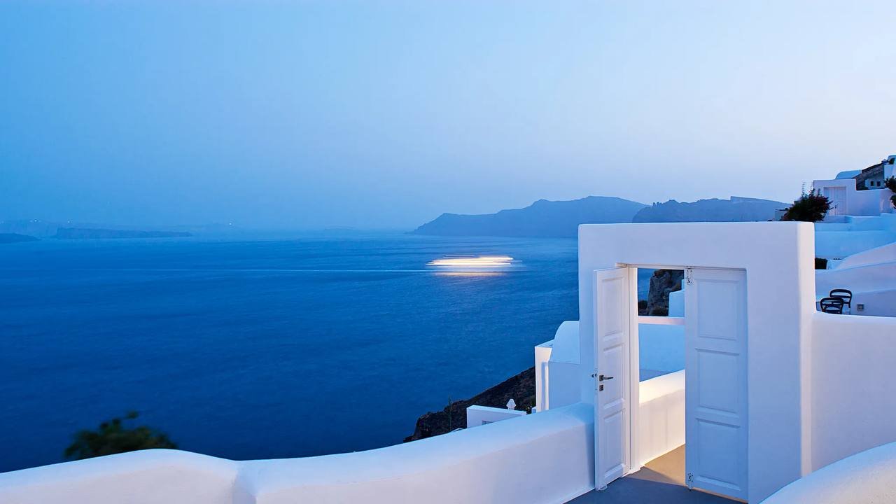 Canaves Oia Suites