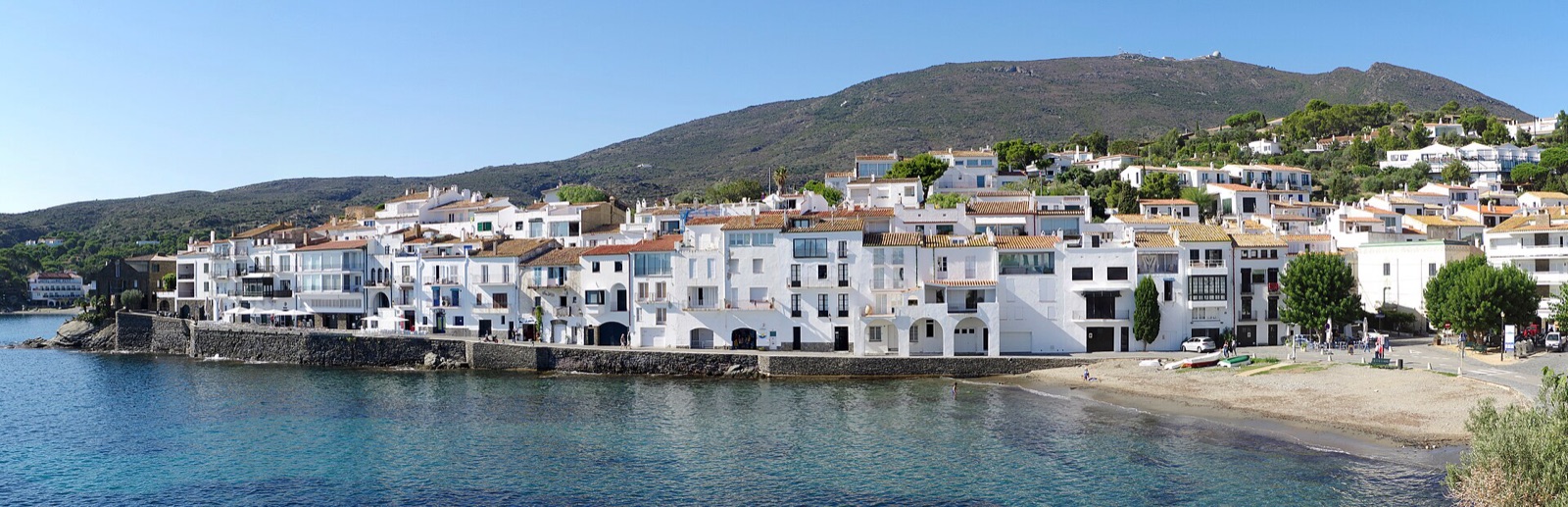 The Cadaqués waterfront along Carrer Riba Nemesi Llorens