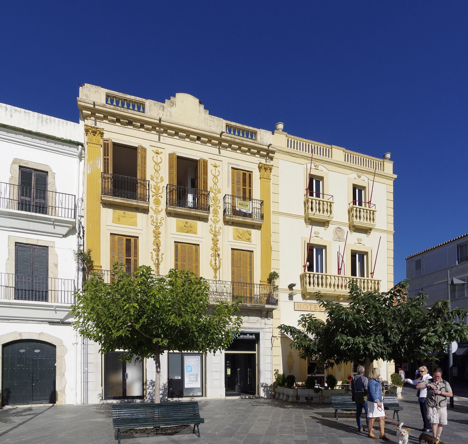 White houses on Plaça de Frederic Rahola in Cadaqués