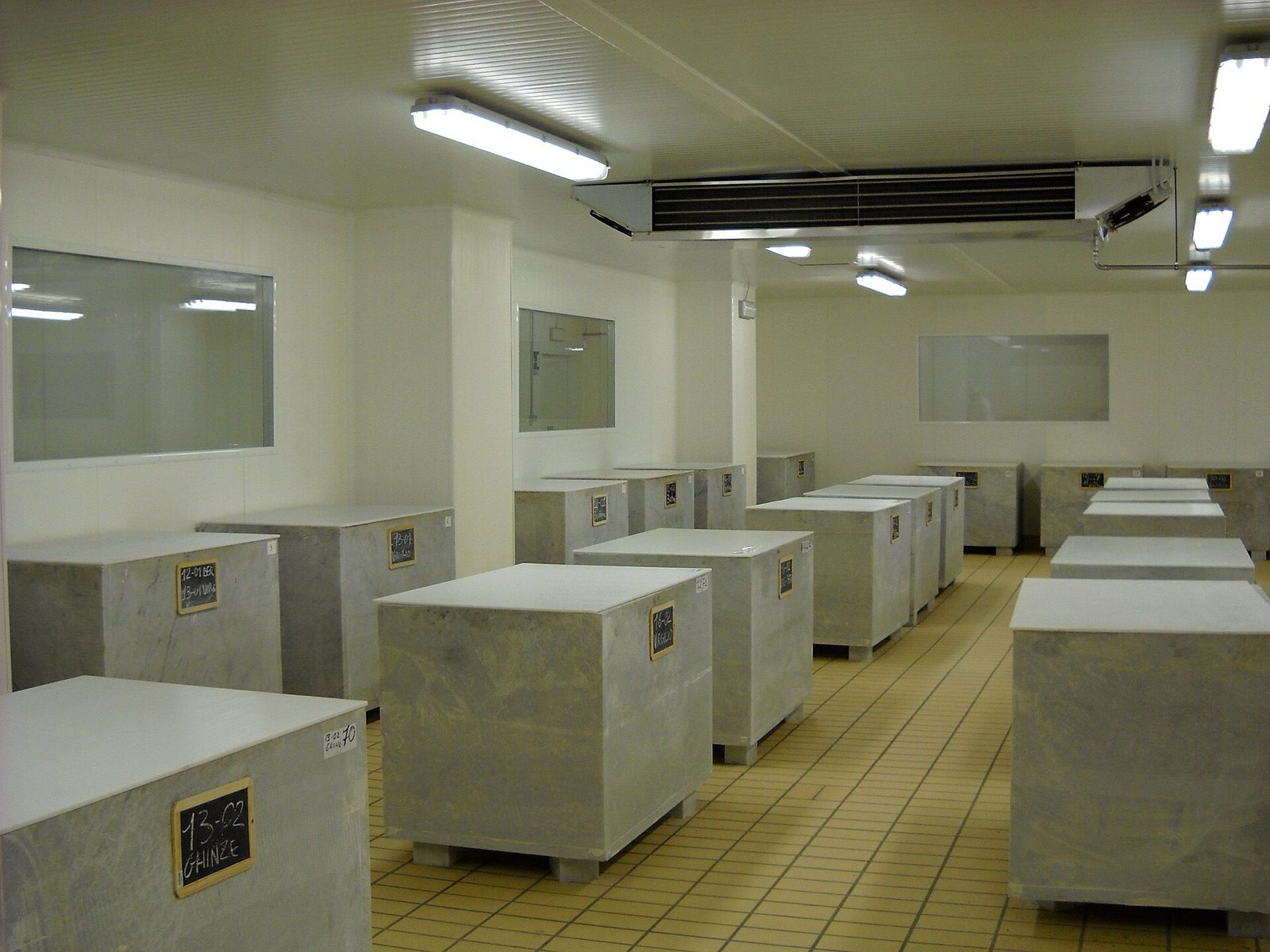 Lardo di Colonnata, the fat cured in Carrara's marble