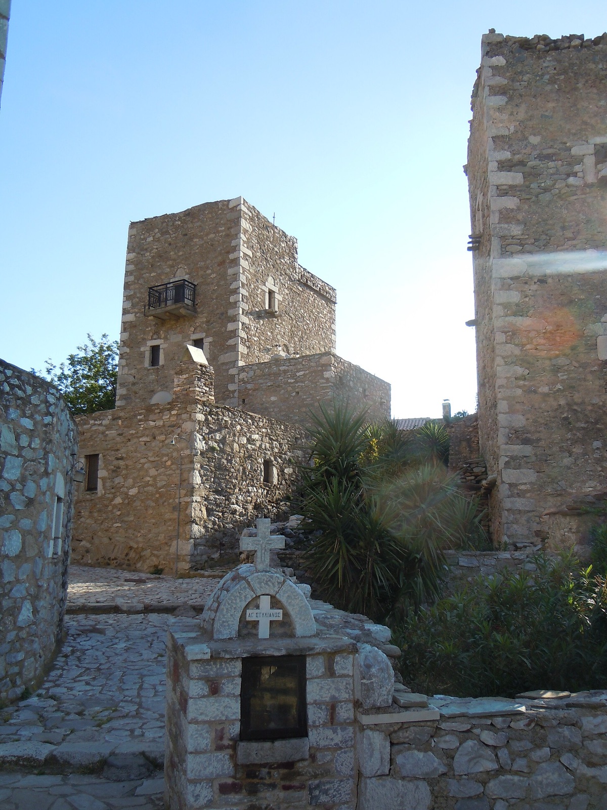 A chapel among the towers of Vathia