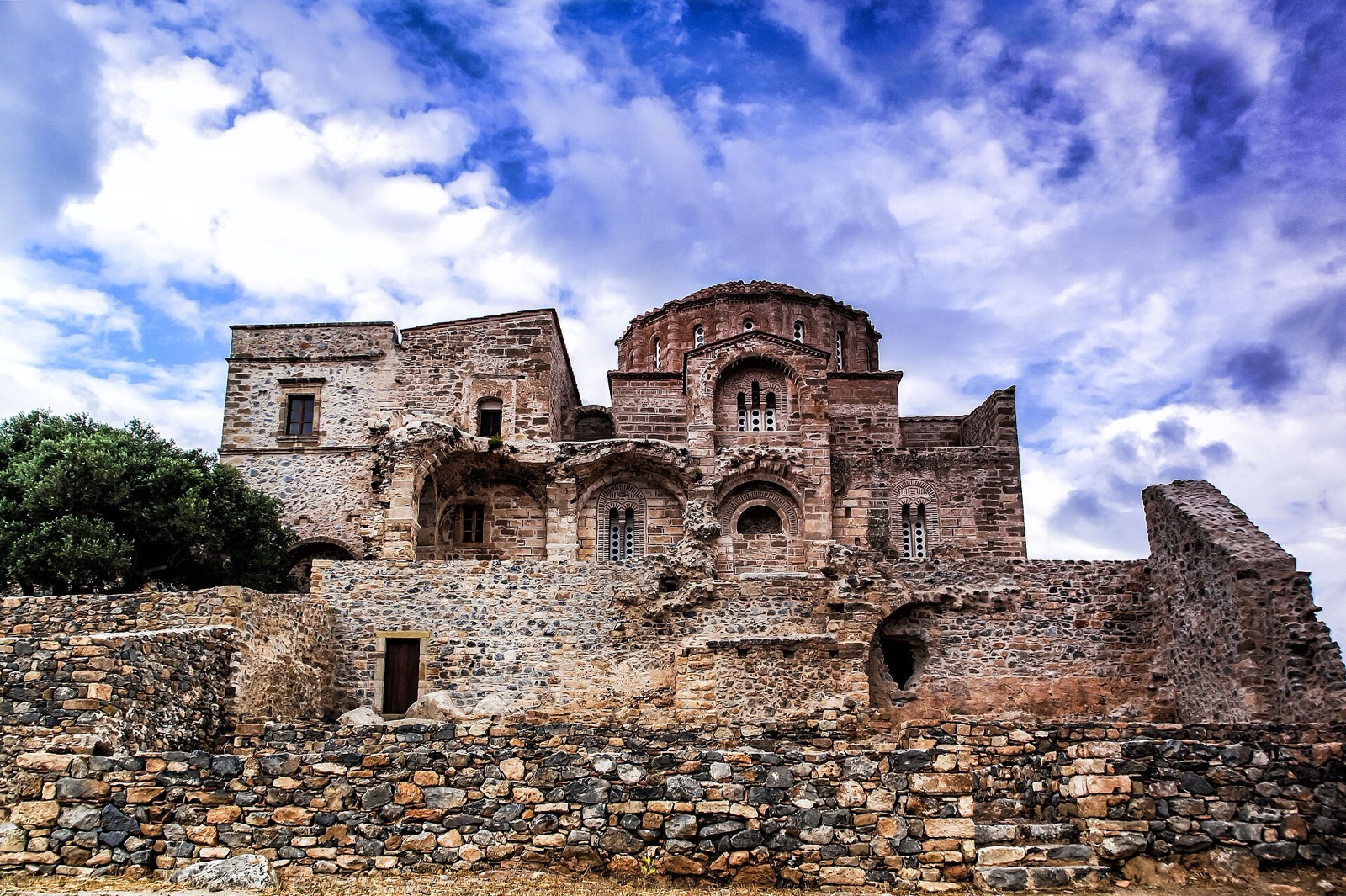 The church of Agia Sofia on the upper town's edge