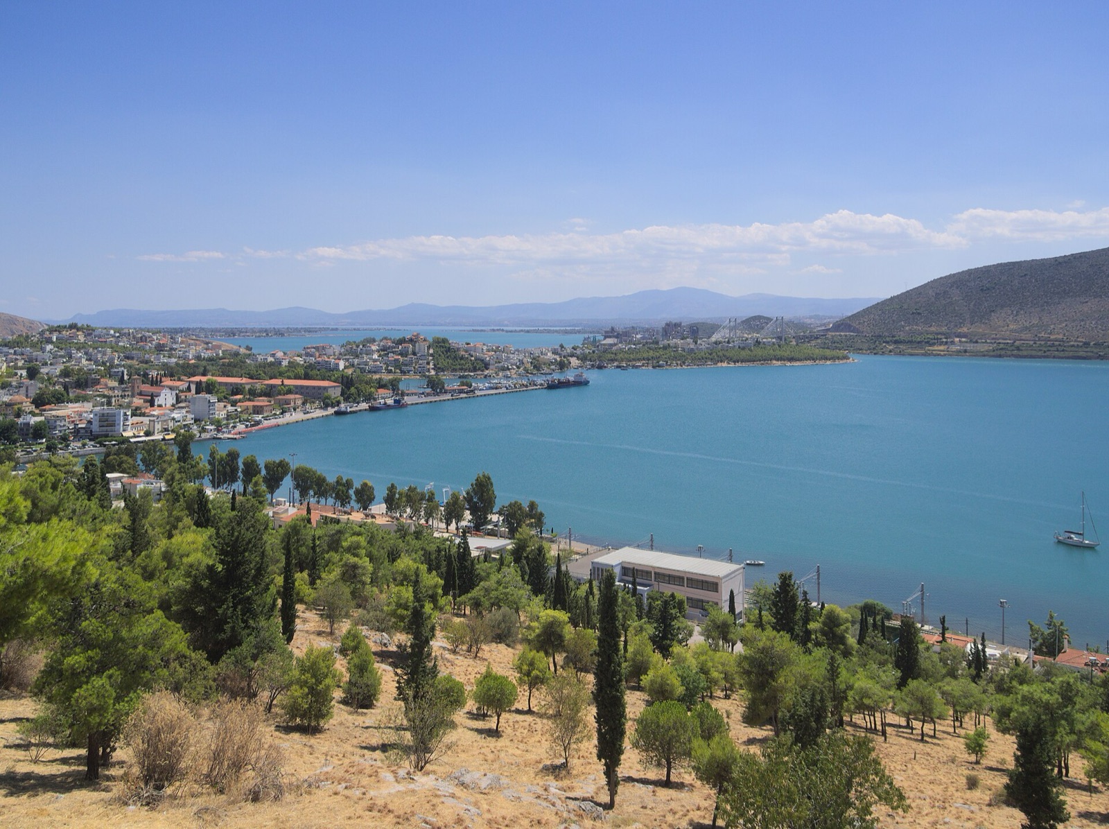 Chalcis along the strait