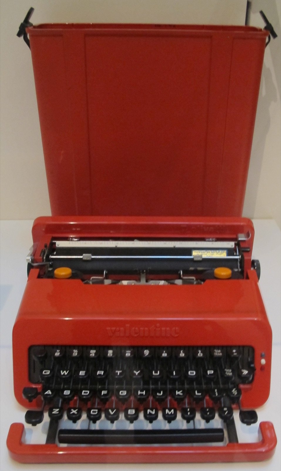 The Olivetti Valentine, Sottsass's red typewriter